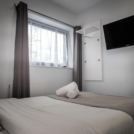 Sky Nights Hotel London Heathrow Hillingdon Esterno foto
